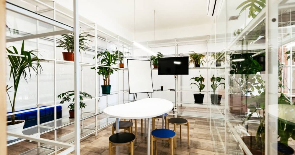 Upcycling in the Office: Breathing New Life into Old Items